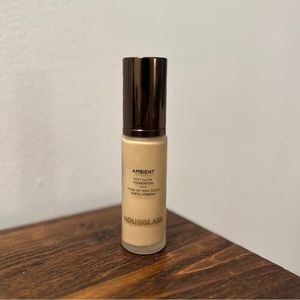 Hourglass Ambient Soft Glow Foundation 4
